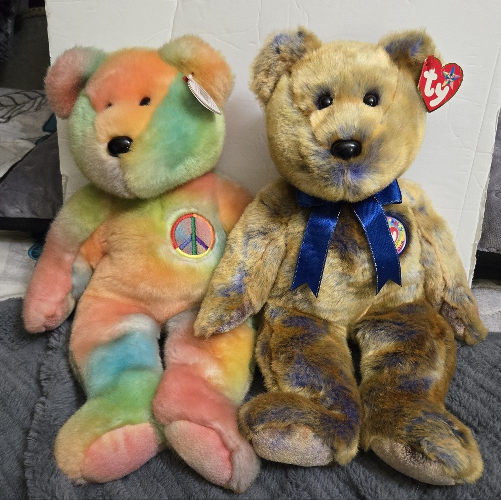Ty Set/2 Buddy Bears: Tie-Dye Peace Bear 1999 & 2000 Clubby III Bear